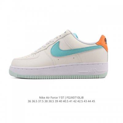 头层皮 真标 耐克 Nike Air Force 1 '07 Low 空军一号含气垫 小白鞋 低帮百搭厚底增高休闲运动板鞋。柔软、弹性十足的缓震性能和出色的中底