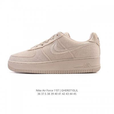真标 耐克 Nike Air Force 1 '07 Low 空军一号含气垫 小白鞋 低帮百搭厚底增高休闲运动板鞋。柔软、弹性十足的缓震性能和出色的中底设计，横