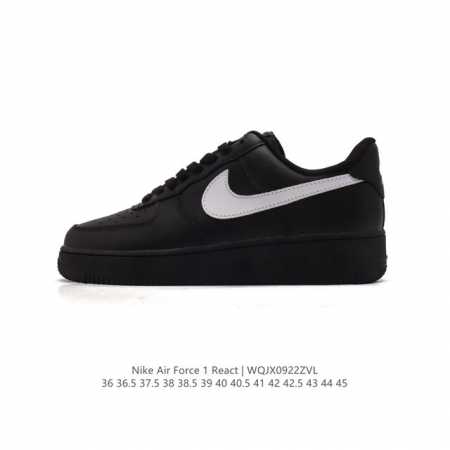 耐克 Nike Air Force 1 React Qs 空军一号 低帮 含气垫百搭休闲厚底增高运动板鞋。柔软、弹性十足的缓震性能和出色的中底设计，横跨复古与现 - 点击图像关闭