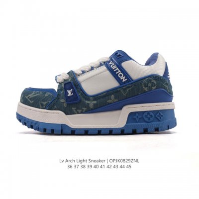 公司级 路易威登 Louis Vuitton Lv路易威登板鞋 时尚运动鞋潮厚底增高男女鞋。舒适防滑底和百搭性霸屏整个时尚娱乐圈，细节调整完美主义！采用柔软皮革