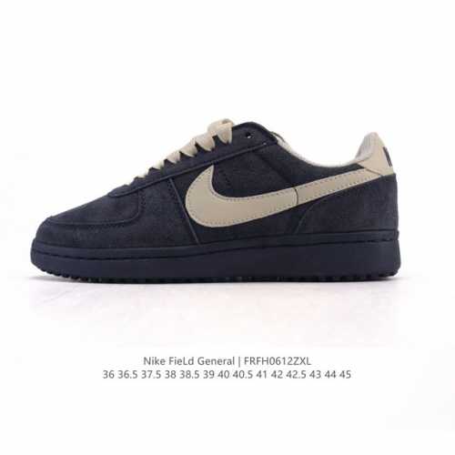 耐克烽火Nike Field General 82 Sp 低帮复古篮球鞋 这款专为烤架战士设计的运动鞋采用 1982 年经典的白 红 黑配色，采用皮革和弹道尼龙