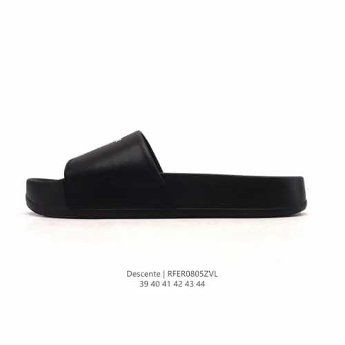 新品 迪桑特Descente Modern Style 柔软舒适休闲 防滑防磨一字拖鞋 黑色舒适 简约百搭，材料非常的软弹 夏日必备 很凉快，纯黑的鞋身很酷，光