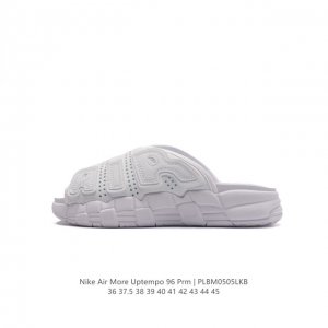 耐克 Nike Air More Uptempo Slide皮蓬拖鞋 休闲沙滩鞋 家居拖鞋 以流行于街头的涂鸦文化为设计灵感，整体的设计风格夸张而充满魅力，厚实