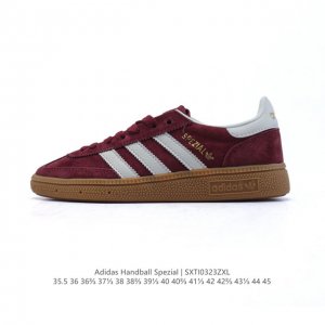 160 阿迪达斯 Adidas Handball Spezial 低帮三叶草学院风复古休闲板鞋 德训鞋 橡胶底柔软皮革鞋面经典运动鞋板鞋。圆头、缝合拼接设计、正