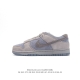 耐克nike Dunk Low 板鞋 Sb系列经典百搭休闲运动板鞋加厚鞋舌的填充，使舒适性大大提升，同时也更方便穿脱中底部分则加入了脚感柔软舒适zoomair气