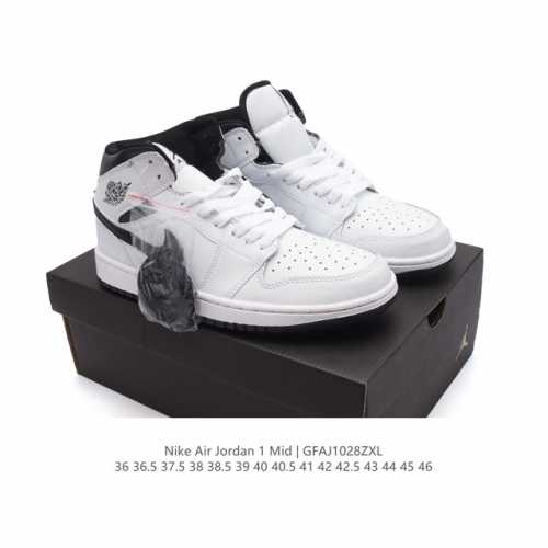 耐克 NIKE AIR JORDAN 1 MID 男女子篮球鞋时尚轻盈板鞋AJ1乔1运动鞋 乔丹一代 高帮复古休闲篮球鞋 。AIR JORDAN 1 MID 搭