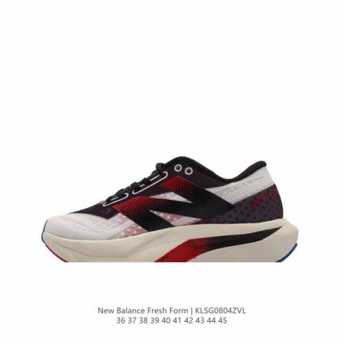 新百伦 [New Balance] Fresh Form 男女士运动鞋 厚底增高跑鞋，这款跑鞋不仅有着以大数据为基础的fresh Foam虎蜂大底，还有着独创的