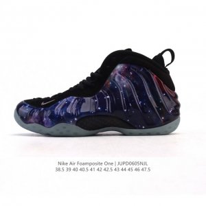 公司级 耐克Nike Air Foamposite One 男鞋 时尚运动鞋潮篮球鞋，它是一双内场的后卫战靴，97年1月份首期发行，使用Foamposite一次