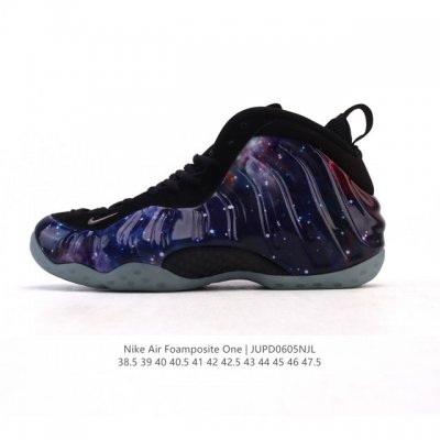公司级 耐克Nike Air Foamposite One 男鞋 时尚运动鞋潮篮球鞋，它是一双内场的后卫战靴，97年1月份首期发行，使用Foamposite一次