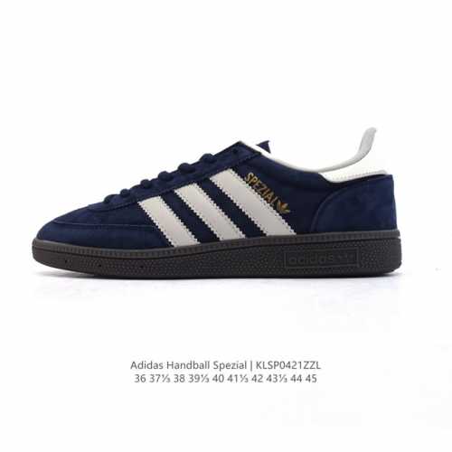 140 阿迪达斯 Adidas Handball Spezial 低帮三叶草学院风复古休闲板鞋 德训鞋 橡胶底柔软皮革经典运动鞋板鞋。圆头、缝合拼接设计、正面绑