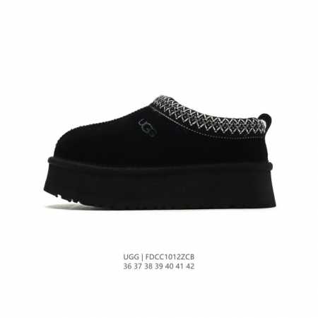 Ugg 棉拖 雪地靴 俏皮可爱的百变造型， 美国轻奢品牌ugg 平底系列冬季羊毛一体雪地休闲保暖毛毛家居包头棉拖鞋。官方同步包装 检验标 材料采用原厂防污防水皮 - 点击图像关闭