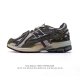 公司级 新百伦 New Balance M1906系列 复古运动鞋单品宝藏老爹鞋款。作为Nb最经典的档案鞋型之一，与 2一样，1906有着Nb最成熟的技术加持和