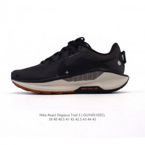 耐克 Nike Pegasustrail5男越野跑步鞋夏新款耐克飞马该鞋款搭载出众回弹的 Reactx 泡绵中底，多种地面，皆可轻松驾驭。采用别致设计。上脚潮鞋