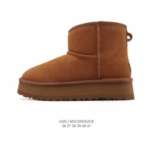 公司级 Ugg 雪地靴 女鞋广东原产，采用Tpu模压鞋面内嵌羚羊棕羊毛，鞋面具有防水功能，选用7毫米Uggpure 植入式羊毛里衬与可拆卸的Uggpure 植入