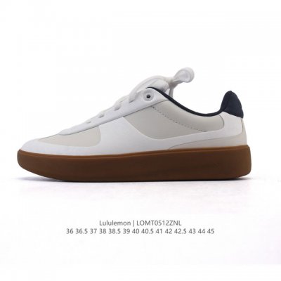 公司级 Lululemon Cityverse 露露乐蒙 板鞋 小白鞋，Lulu家的第一双男款板鞋，做的真心不错，颜值挺高的，上脚很轻盈，脚感还算舒适，整体以纯