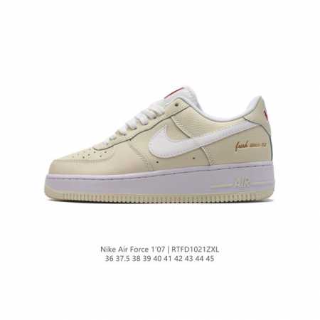 耐克 Nike Air Force 1 '07 Low 空军一号含气垫 低帮百搭厚底增高休闲运动板鞋。柔软、弹性十足的缓震性能和出色的中底设计，横跨复古与现代的 - 点击图像关闭