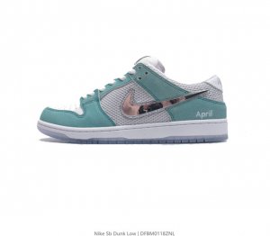 真标 耐克 April Skateboards X Nk Sb Dunk Low 联名款 冰封玫瑰 Sb扣碎篮板时尚休闲运动板鞋 配色采用白色网眼鞋面 皮革鞋头