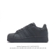 阿迪达斯 三叶草adidas Originals Superstar Xlg 贝壳头系列低帮厚底松糕经典百搭休闲运动板鞋。当你试图定义adidas Supers