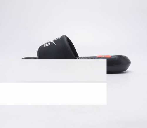 耐克 Nike Victori One Slide 耐克 夏季时尚舒适 高品质 一字拖鞋沙滩鞋拖鞋 采用全新柔软泡棉 响应灵敏 轻盈非凡 打造休闲舒适的穿着体验