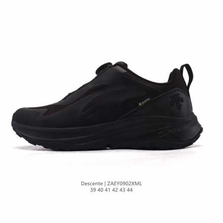 新品公司级 Descente 迪桑特Urban Outdoor系列男女款Traxis运动休闲鞋夏季新品。迪桑特的Core-Tex面料，轻薄又坚固，防水透气还防风 - 点击图像关闭