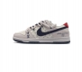 耐克 Nike Dunk Low Retro 运动鞋复古解构绑带板鞋 双鞋带 路易威登联名款 作为 80 年代经典篮球鞋款 起初专为硬木球场打造 后来成为席卷街
