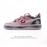公司级 耐克 Nike 男女子运动鞋 Court Borough Low 解构绑带 双鞋带 小空军低帮板鞋。1.其皮革材质的鞋面结合网眼鞋舌，在出众外观与质感的