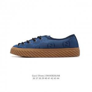 特价 Gucci 古驰奢侈品男女运动板鞋休闲鞋子 经典耐穿复古感满满的gucci满印板鞋 生胶底 经典爆款。经典款的鞋子是最适合用来搭配的，不管是出街还是约会都