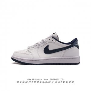 头层皮 耐克 乔丹air Jordan 1 Low Aj1 乔1 乔丹1代aj1 低帮复古文化休闲运动篮球鞋。从 5 年面世的元年款汲取设计灵感，采用简洁大方的