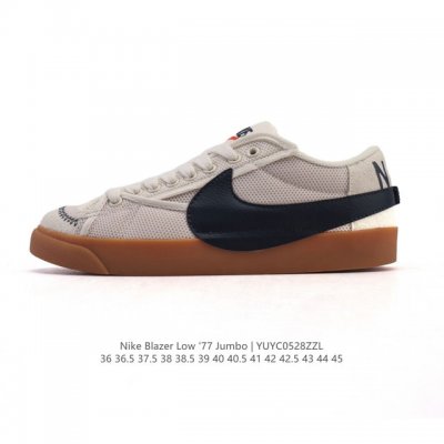 耐克 Nike Blazer Low '77 Jumbo 运动鞋 抓地板鞋 革新重塑经典街头人气鞋款 采用人气传统外观 巧搭大号耐克勾勾设计和宽大鞋带 柔软泡绵