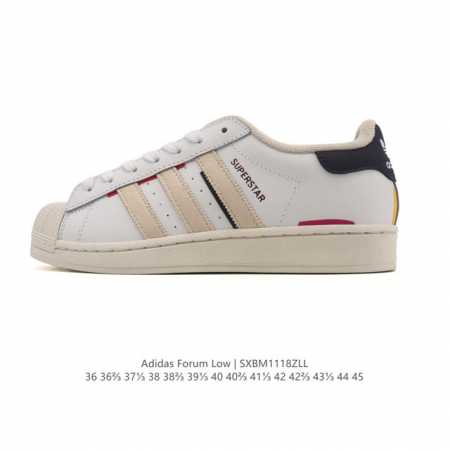 阿迪达斯 Adidas Superstar 2025年新款鞋子 经典贝壳头系列 新款休闲板鞋潮流男女士运动鞋 。鞋面皮革拼接材质 标志性的贝壳鞋头，简约的线条。 - 点击图像关闭