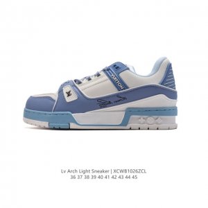 路易威登 Louis Vuitton LV路易威登板鞋 时尚运动鞋 潮厚底增高鞋 。舒适防滑底和百搭性霸屏整个时尚娱乐圈，细节调整完美主义！鞋面采用柔软皮革鞋面