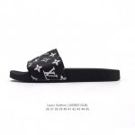 l路易威登Louis Vuitton Waterfront Mule Slides印花夏季时尚穿搭室内外沙滩拖鞋 舒适休闲 时尚 沙滩鞋 休闲家居拖鞋 Loui