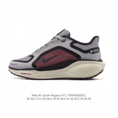 颠覆式升级！Nike 飞马新鞋 触感柔软，质感升级！随着“耐克 蓝图 系列”在巴黎的盛大发布，全新一代 登月41代 Nike pegasus 41运动老爹鞋也正