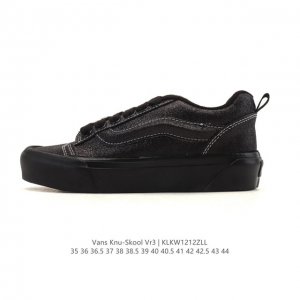 万斯 Vans Knu-Skool Vr3 Lx 面包鞋皮革拼接鞋面。坎普尔 茱利安系列低帮复古硫化休闲运动板鞋“肥胖版大Logo”要说整个 年最为热门的鞋型之