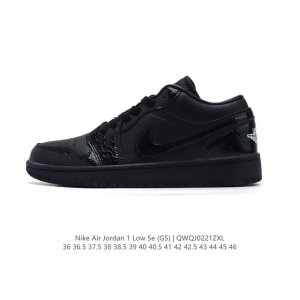 耐克 乔丹Air Jordan 1 Low Aj1 乔1 乔丹1代Aj1 低帮复古文化休闲运动篮球鞋。从1985 年面世的元年款汲取设计灵感，采用简洁大方的经典
