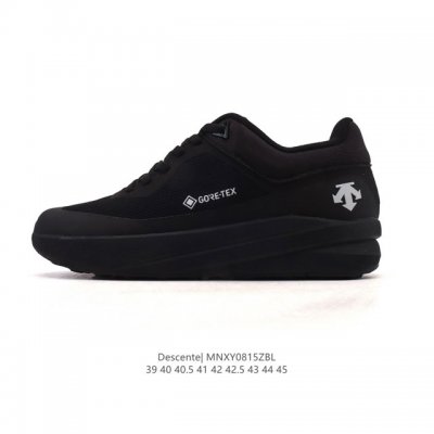 新品公司级 Descente 迪桑特Urban Outdoor系列男款Traxis运动休闲鞋夏季新品。迪桑特的Core-Tex面料，轻薄又坚固，防水透气还防风，