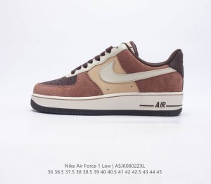 耐克Nike Air Force 1 Low 空军一号 AF1 低帮百搭休闲运动板鞋。柔软、弹性十足的缓震性能和出色的中底设计，横跨复古与现代的外型结合，造就出