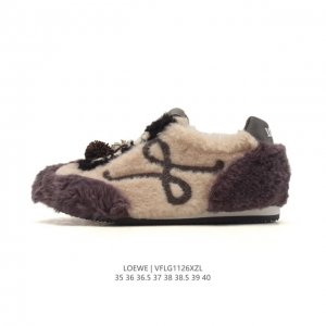 新品公司级 Loewe 罗意威 秋冬新款加绒加厚 Ballet Runner 毛绒织物拼接 简约圆头 系带 低帮 运动休闲鞋这双鞋是Loewe新发布的Balle