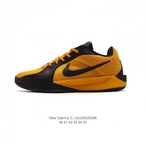 公司级 Nike耐克sabrina 2 Ep 防滑耐磨 男子低帮减震实战篮球鞋 Sabrina Ionescu 的成功早已眾所周知。 她在場上能有這等表現，是因