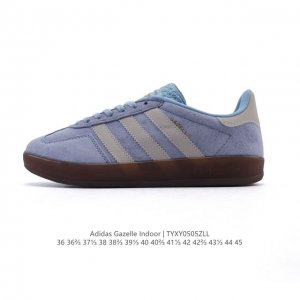 阿迪达斯 Adidas Originals Gazelle Indoor复古三叶草防滑透明橡胶板鞋经典运动鞋。这款经典鞋,忠于原版设计,缀撞色三条纹和鞋跟饰片。