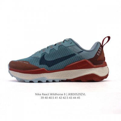 耐克 Nike Wildhorse 8 男子越野跑步鞋Nike跑步鞋 缓震透气 运动鞋，穿上Nike Wildhorse 8 越野跑步鞋，由步道起点往山顶前进，