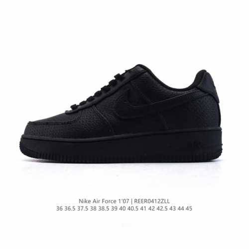 特价 耐克 Nike Air Force 1 '07 Low 空军一号含气垫 小白鞋 低帮百搭厚底增高休闲运动板鞋。柔软、弹性十足的缓震性能和出色的中底设计，横