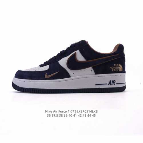 耐克 Nike Air Force 1 '07 Low 空军一号含气垫 低帮百搭厚底增高 小白鞋 休闲运动板鞋。柔软、弹性十足的缓震性能和出色的中底设计，横跨复