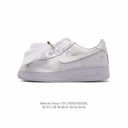 耐克 Nike Air Force 1 '07 Low 空军一号含气垫 小白鞋 低帮百搭厚底增高休闲运动板鞋。柔软、弹性十足的缓震性能和出色的中底设计，横跨复古 - 点击图像关闭