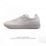 公司级 Lululemon Cityverse 露露乐蒙 板鞋 小白鞋，Lulu家的第一双男女款板鞋，做的真心不错，颜值挺高的，上脚很轻盈，脚感还算舒适，整体以