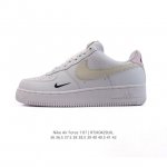 耐克 Nike Air Force 1 '07 Low 空军一号含气垫 小白鞋 低帮百搭厚底增高休闲运动板鞋。柔软、弹性十足的缓震性能和出色的中底设计，横跨复古
