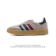 阿迪达斯 Kithxadidas Originals Samba 舒适潮流轻便防滑耐磨板鞋女款运动板鞋，这款adidas Samba经典鞋，力求伴你展现时尚气质