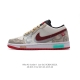公司级 耐克 乔丹air Jordan 1 Low Aj1 乔1 乔丹1代aj1 低帮复古文化休闲运动篮球鞋。该鞋款从 1985 年元年款汲取设计灵感，焕新演绎