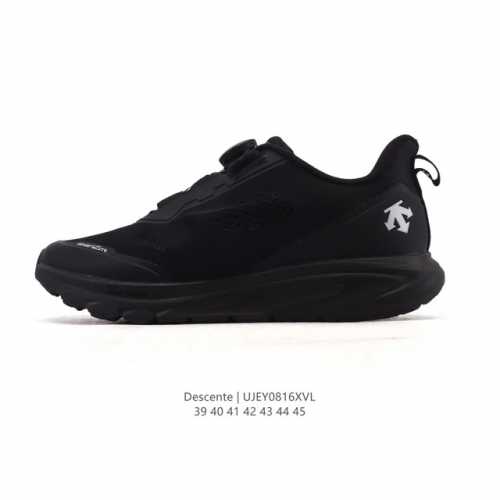 新品公司级 Descente 迪桑特Urban Outdoor系列男款Traxis运动休闲鞋夏季新品。迪桑特的Core-Tex面料，轻薄又坚固，防水透气还防风，