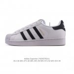 阿迪达斯 Adidas Superstar 2025年新款鞋子 蛇年新款经典贝壳头系列 新款休闲板鞋潮流女士运动鞋 。鞋面柔软皮革拼接材质 标志性的贝壳鞋头，简